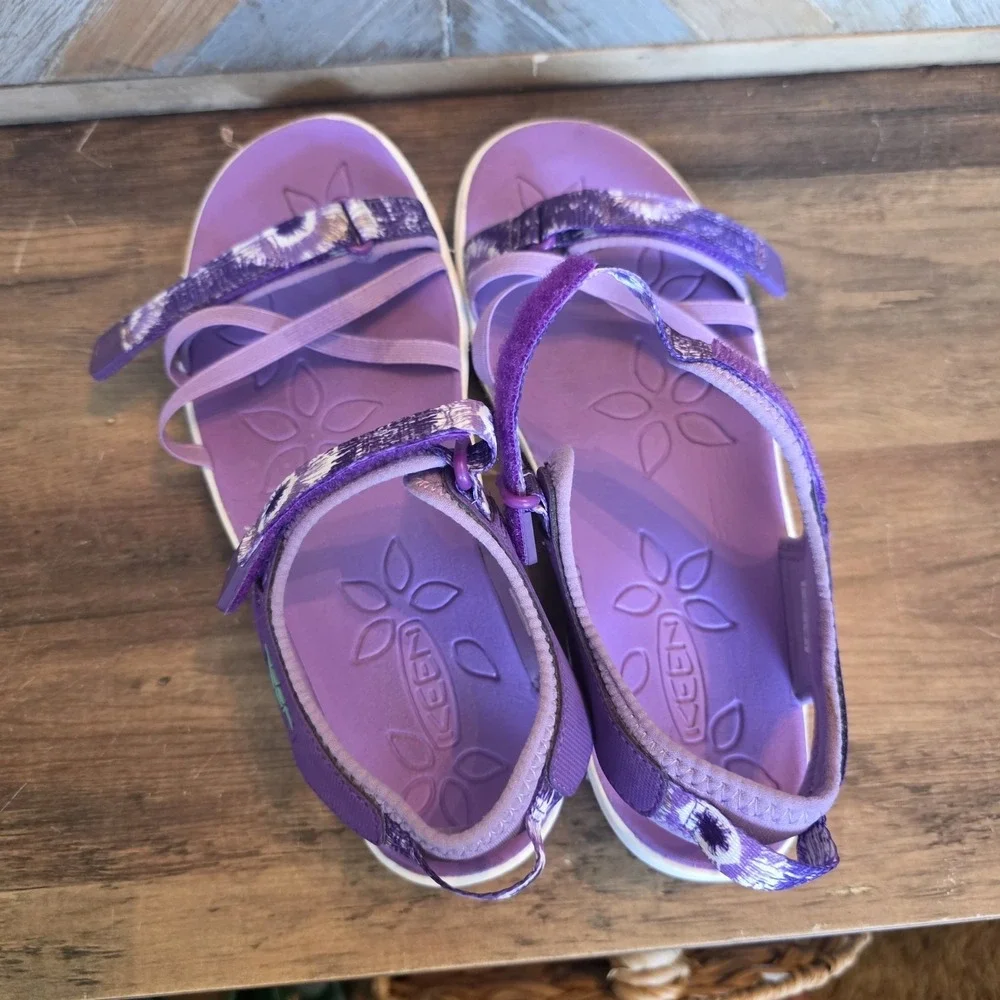 Keen shoes youth